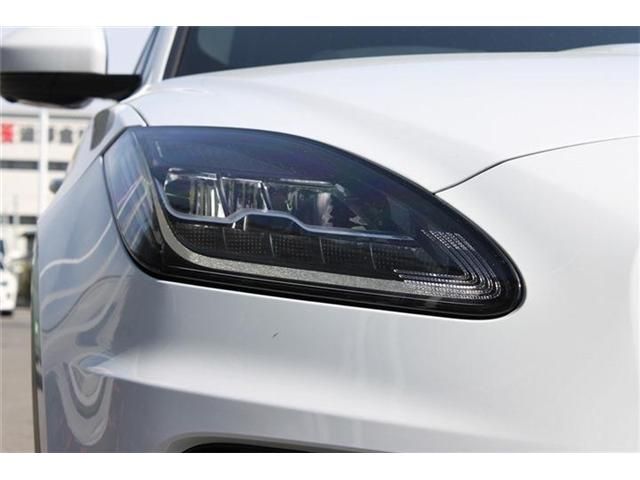 JAGUAR E-PACE 2018 Image 31