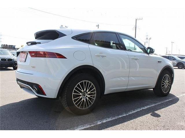 JAGUAR E-PACE 2018 Image 31