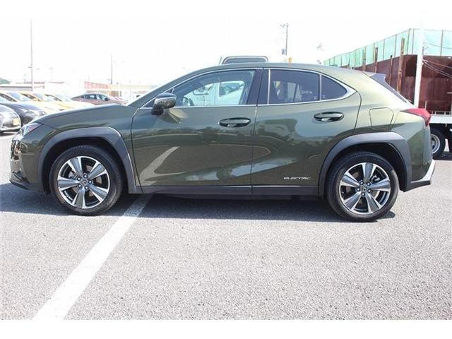 TOYOTA LEXUS UX300E 2021 Image 31