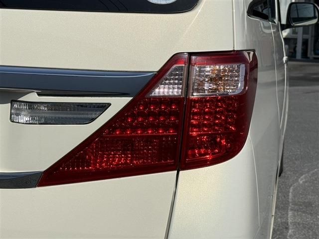 TOYOTA ALPHARD 2012 Image 31