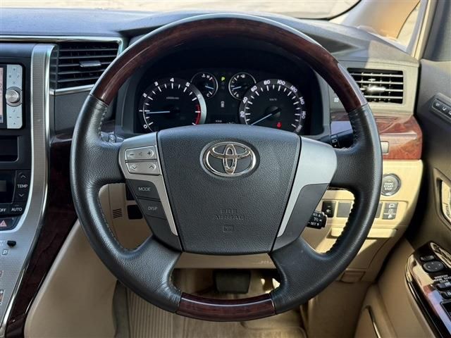 TOYOTA ALPHARD 2012 Image 31