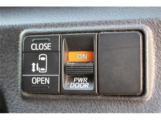 TOYOTA SIENTA 2015 Image 31