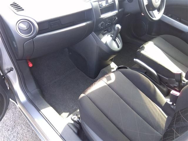 MAZDA DEMIO 2011 Image 31