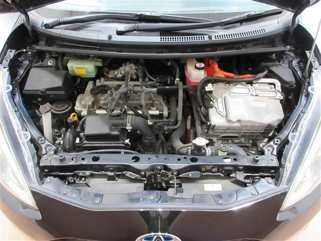 TOYOTA AQUA 2018 Image 31