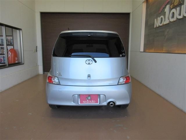 TOYOTA BB 2011 Image 31