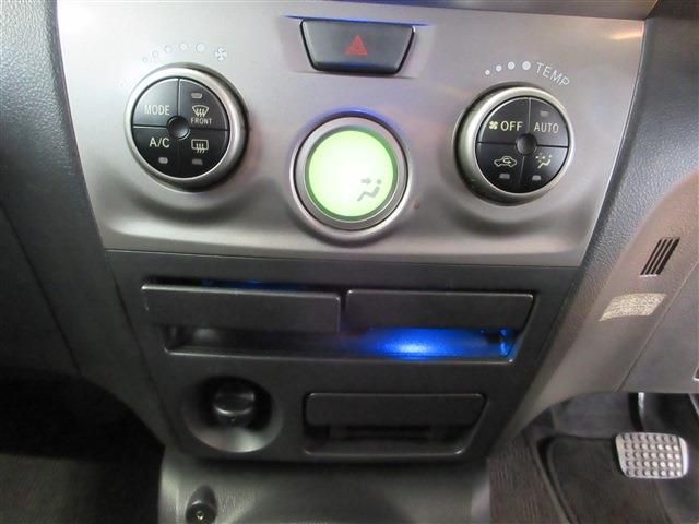 TOYOTA BB 2011 Image 31