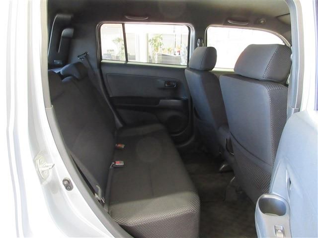 TOYOTA BB 2011 Image 31