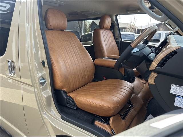 TOYOTA HIACE VAN 4WD 2026 Image 31