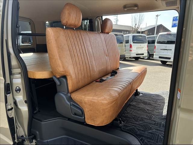 TOYOTA HIACE VAN 4WD 2026 Image 31