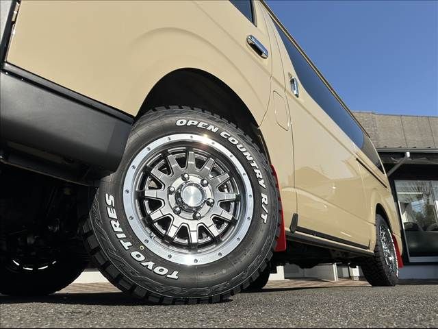 TOYOTA HIACE VAN 4WD 2026 Image 31