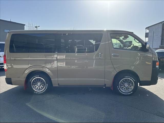 TOYOTA HIACE VAN 4WD 2026 Image 31