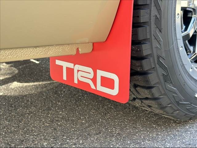 TOYOTA HIACE VAN 4WD 2026 Image 31