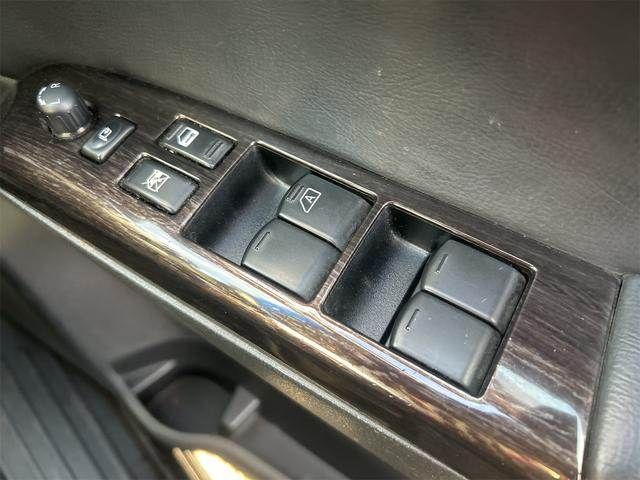 NISSAN ELGRAND 2012 Image 31