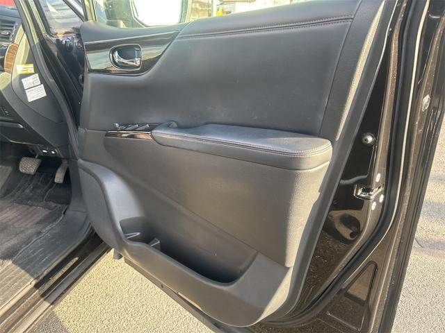 NISSAN ELGRAND 2012 Image 31