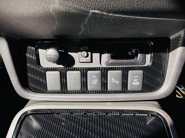 MITSUBISHI OUTLANDER PHEV 2018 Image 31