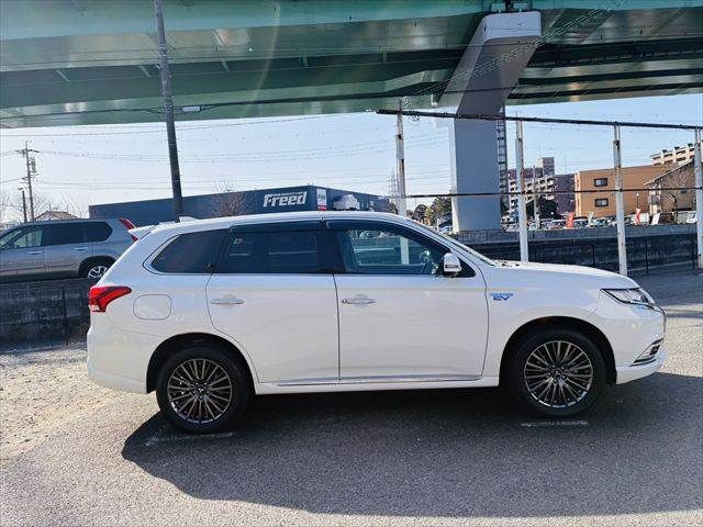 MITSUBISHI OUTLANDER PHEV 2018 Image 31