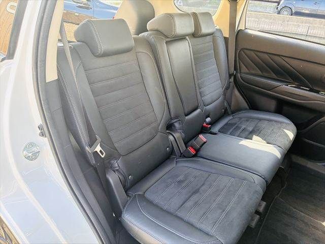 MITSUBISHI OUTLANDER PHEV 2015 Image 31