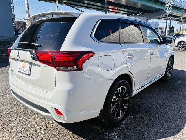 MITSUBISHI OUTLANDER PHEV 2015 Image 31