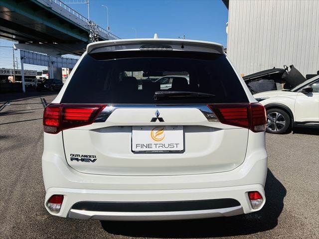 MITSUBISHI OUTLANDER PHEV 2015 Image 31