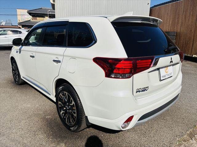 MITSUBISHI OUTLANDER PHEV 2015 Image 31
