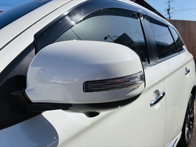 MITSUBISHI OUTLANDER PHEV 2015 Image 31