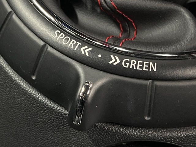 BMW MINI COOPER S 5D 2015 Image 31