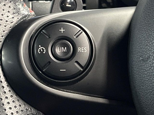 BMW MINI COOPER S 5D 2015 Image 31