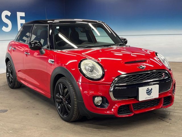 BMW MINI COOPER S 5D 2015 Image 31