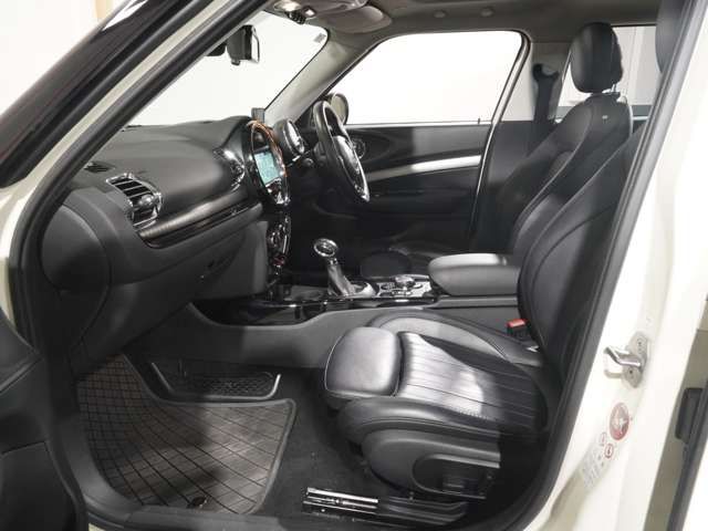 BMW MINI COOPER SD C 2017 Image 31