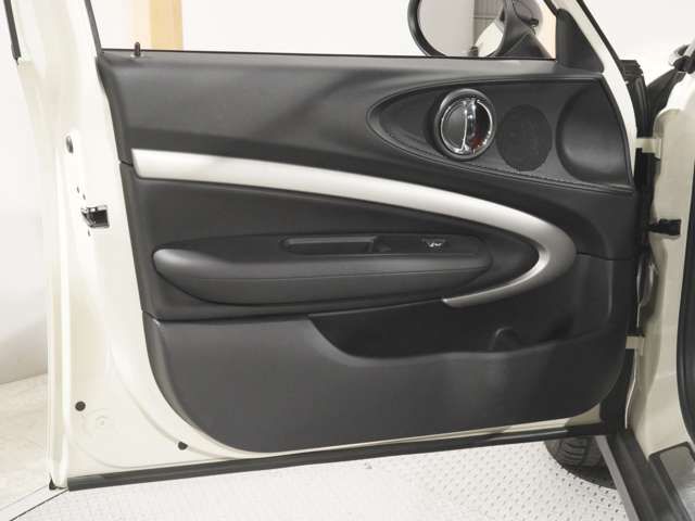 BMW MINI COOPER SD C 2017 Image 31