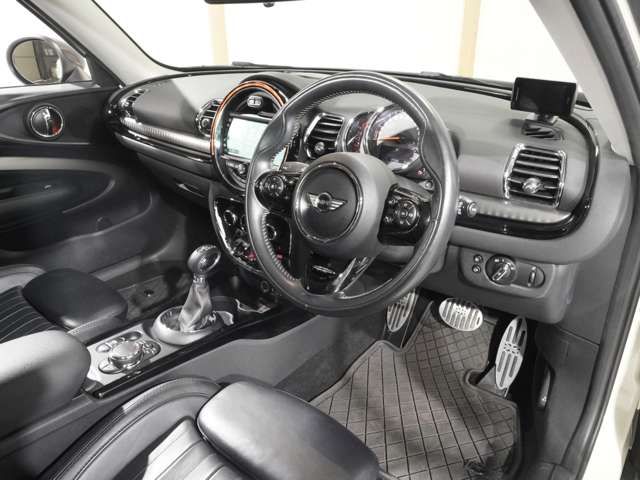 BMW MINI COOPER SD C 2017 Image 31