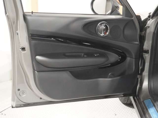 BMW MINI COOPER SD C 2017 Image 31