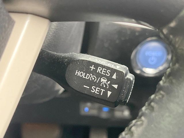 TOYOTA PRIUS PHV 2017 Image 31