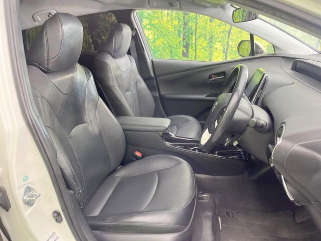 TOYOTA PRIUS PHV 2017 Image 31