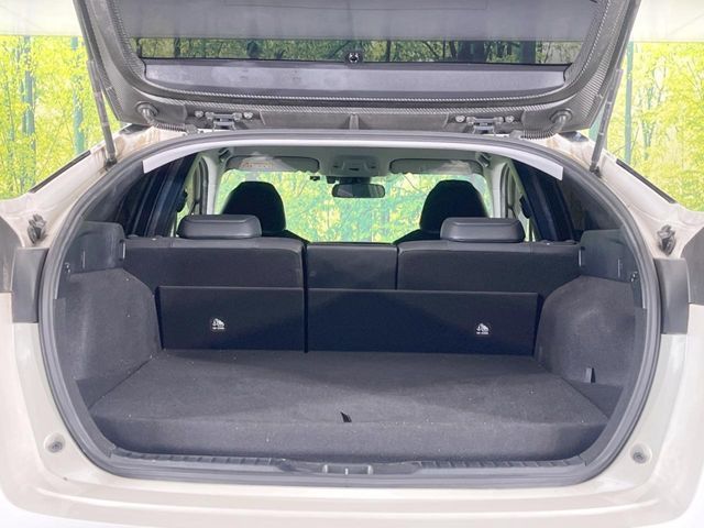 TOYOTA PRIUS PHV 2017 Image 31