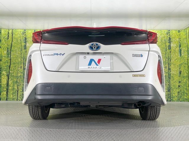 TOYOTA PRIUS PHV 2017 Image 31