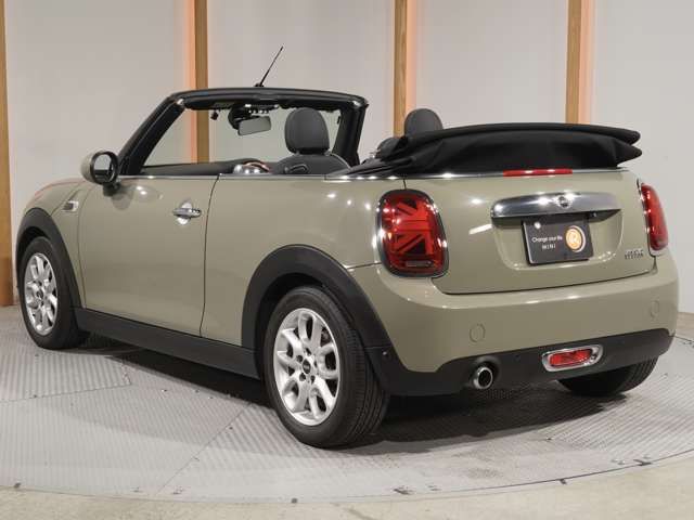 BMW MINI COOPER OPEN 2018 Image 31