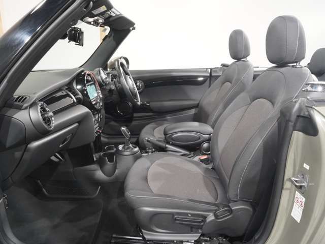 BMW MINI COOPER OPEN 2018 Image 31