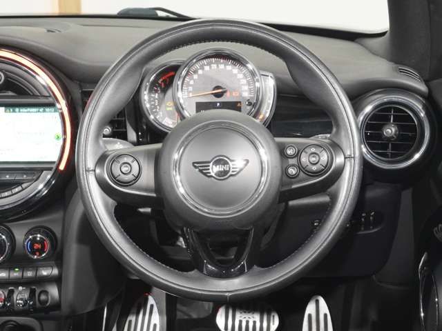 BMW MINI COOPER OPEN 2018 Image 31