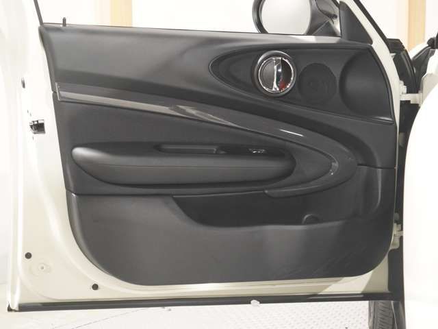 BMW MINI COOPER SD C 2017 Image 31