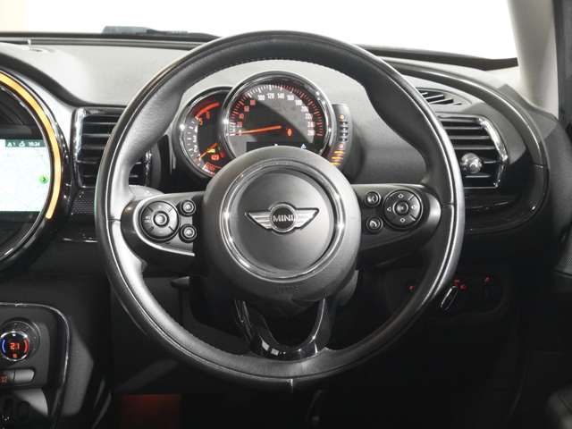 BMW MINI COOPER SD C 2017 Image 31