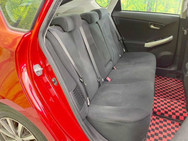 TOYOTA PRIUS 2012 Image 31