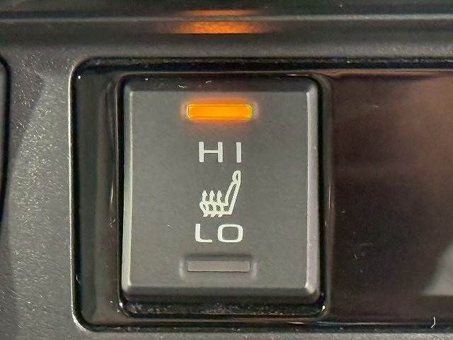 TOYOTA RAV4 HYBRID 4WD 2019 Image 31