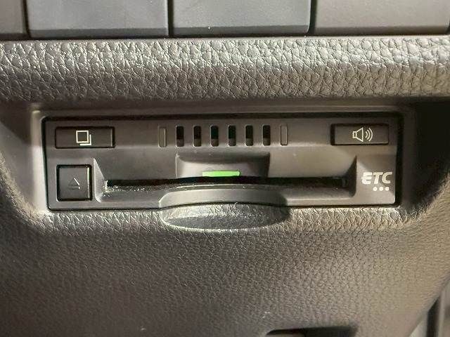 TOYOTA RAV4 HYBRID 4WD 2019 Image 31