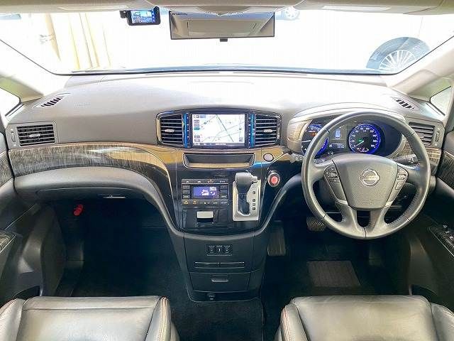 NISSAN ELGRAND 2015 Image 31