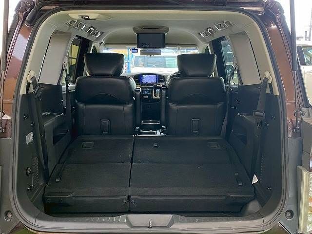 NISSAN ELGRAND 2015 Image 31