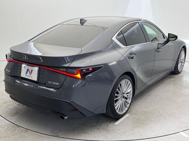 TOYOTA LEXUS IS300 2022 Image 31