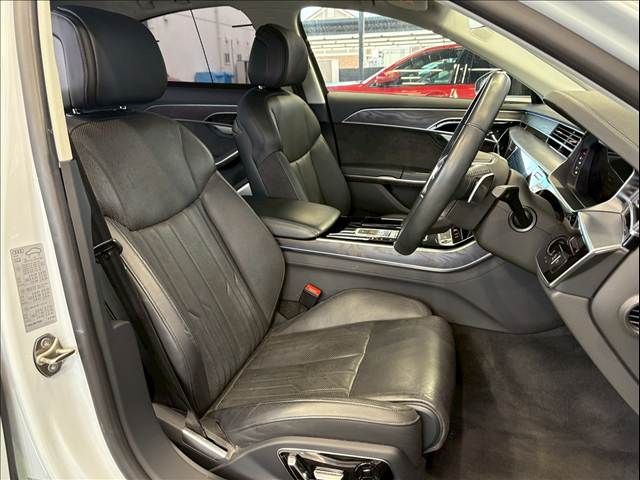 AUDI A8 2021 Image 31