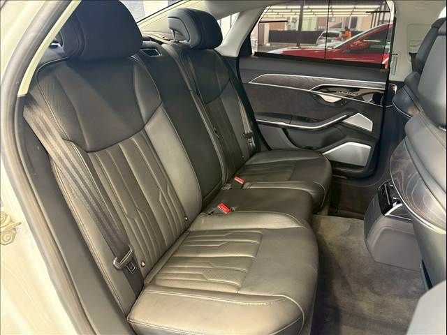 AUDI A8 2021 Image 31