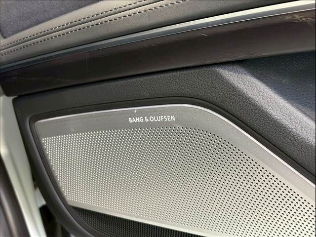 AUDI A8 2021 Image 31